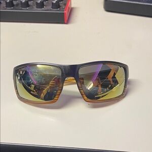 Bullhead Stylish Black and Gold Sunglasses